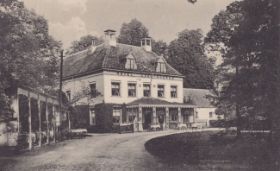 FB 13 dec. 2014 Hotel Laag Soeren 1925-1930 met RWB.jpg