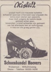 Adv. Schoenhandel Hoevers Kruisstraat-Wilhelminaweg 1975 FB en site 5 febr. 2015 met RWB en WP.jpg