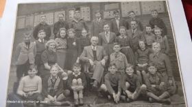 MULO Oranjeschool Velp leerlingen en leerkrachten 1948 site 3-3-2017 met RWB.jpg