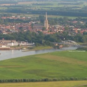 IJsselbrug en stad Doesburg FB en site 17-8-2017.jpg