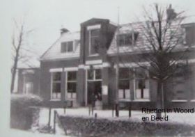 Ziekebarak later kleuterschool Zwarteweg 2 met RWB.jpg